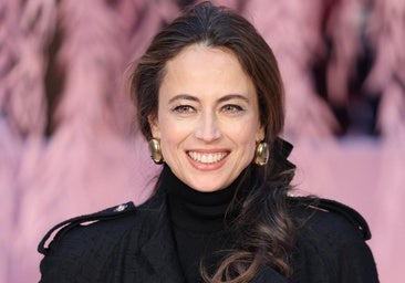 ¿Qué es el cabello desnudo, la tendencia de no hacer nada con el cabello que más rejuvenece después de los 50?